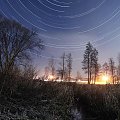 Startrails nad rzeczką