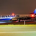 Ryanair włączył przeciwmgielne przed swoim wieczornym odlotem :)