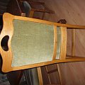 sprzedam stół dębowy, bardzo masywny, w całośći wykonany z drewna dębowego, w stanie idealnym po renowacji, cena 1500 zł, może być z czterema krzesłami dębowymi, cena z krzesłami 1990zł.